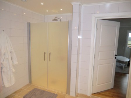 Duschnisch. (säg det snabbt flera gånger)